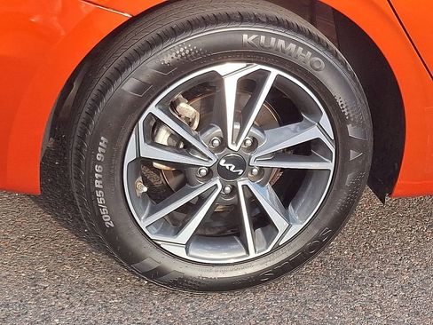 Certified 2024 Kia Forte LXS w/ LXS Technology Package image 8