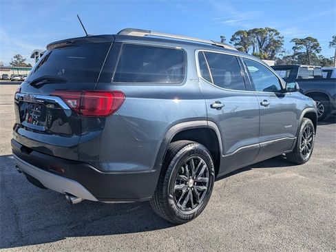 Used 2019 GMC Acadia SLT image 3