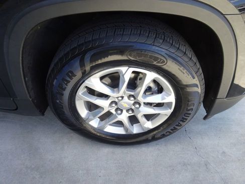 Certified 2021 Chevrolet Traverse LS image 12