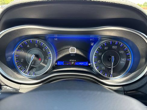Used 2023 Chrysler 300 Touring w/ Safetytec Plus Group RWD image 15