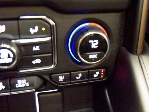 Used 2021 Chevrolet Tahoe High Country image 29