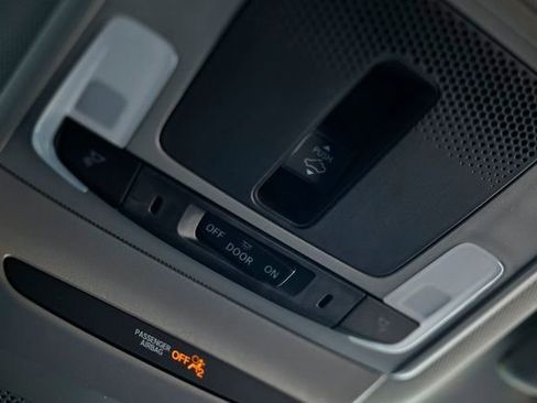 New 2026 Honda HR-V EX-L image 43