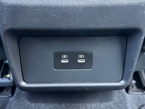 Used 2025 Nissan Rogue SV image 29