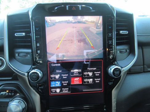 Used 2019 RAM 1500 Laramie RWD image 29