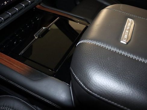 Used 2025 GMC Yukon Denali image 24