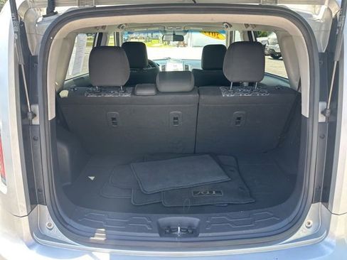 Used 2011 Kia Soul + FWD image 9