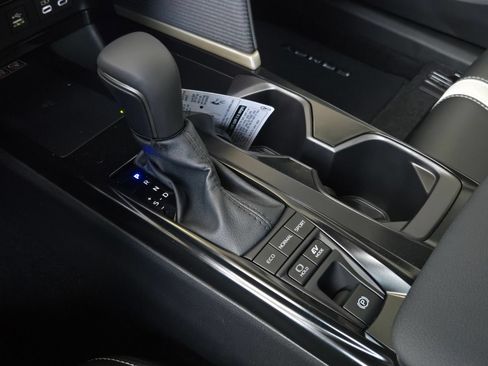 Certified 2026 Toyota Camry SE w/ Convenience Package FWD image 16