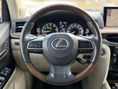 Used 2020 Lexus LX 570 4WD w/ Luxury Package image 24