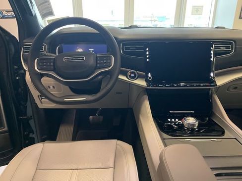 New 2026 Jeep Grand Wagoneer 4WD image 22