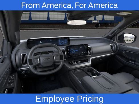New 2026 Ford Expedition Platinum w/ Stealth Performance Package AWD/4WD image 9