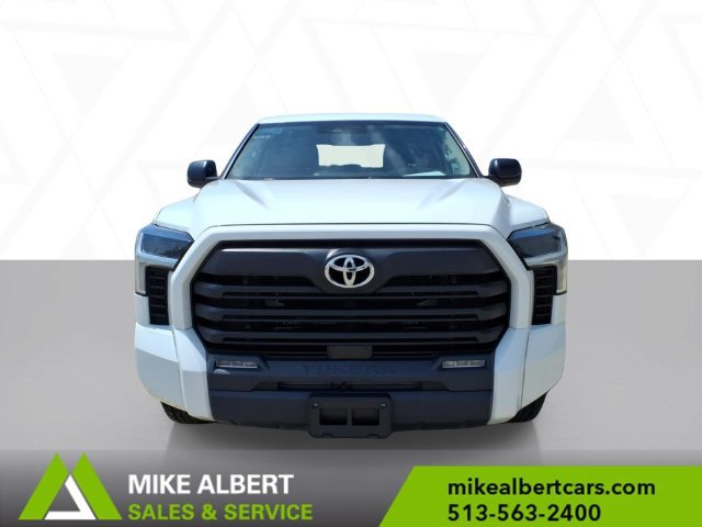 Used 2022 Toyota Tundra SR5 w/ SR5 Premium Package AWD/4WD image 2