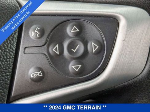 Certified 2024 GMC Terrain SLT image 21