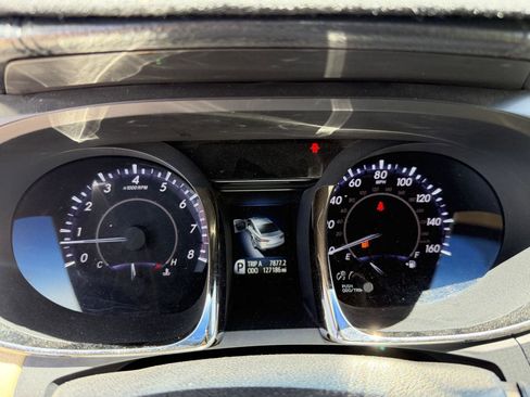 Used 2013 Toyota Avalon XLE Premium FWD image 21