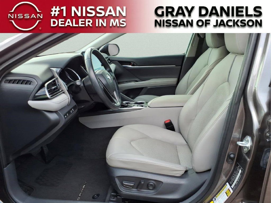 Used 2022 Toyota Camry XLE FWD image 22