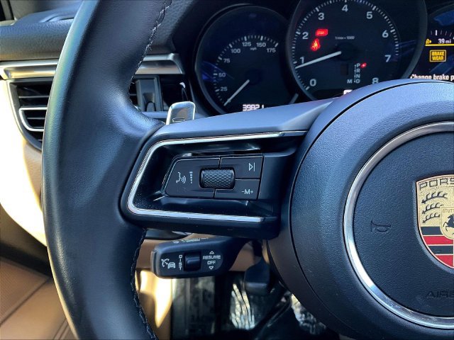 Used 2023 Porsche Macan AWD/4WD image 13