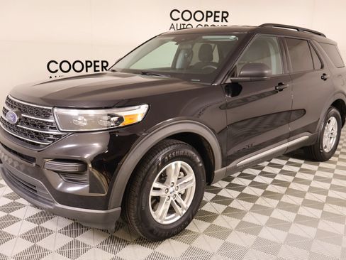 Used 2021 Ford Explorer XLT AWD/4WD image 10