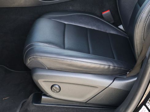 Used 2024 Mercedes-Benz GLE 350 GLE 350 w/ 3rd Row Seat Package image 16