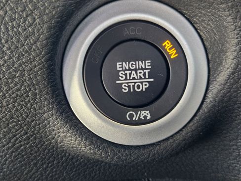 New 2026 Chrysler Pacifica Select image 16