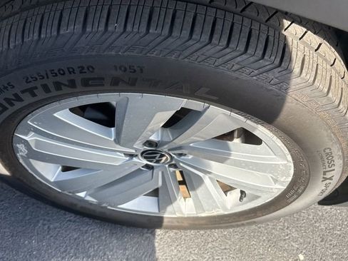 Used 2022 Volkswagen Atlas Cross Sport SE image 6