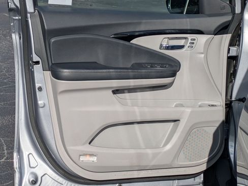 Used 2020 Honda Pilot Touring image 20