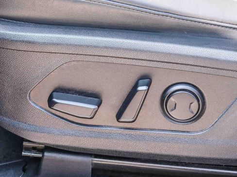 Used 2023 Kia Sorento S FWD image 24