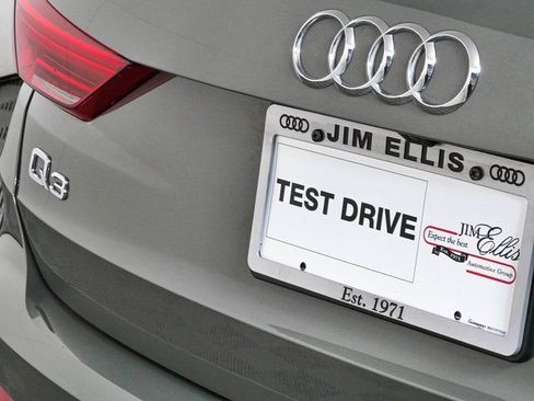 Used 2024 Audi Q3 2.0T Premium w/ Convenience Package AWD/4WD image 36