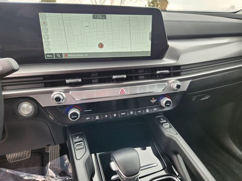 Used 2024 Kia Telluride S w/ S Sunroof Package image 23