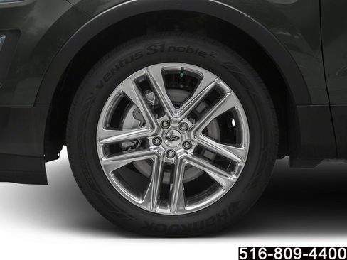 Used 2017 Ford Explorer XLT w/ Equipment Group 202A AWD/4WD image 12