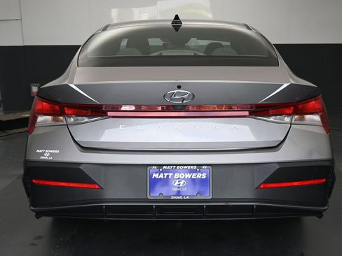 Used 2024 Hyundai Elantra SEL FWD image 16