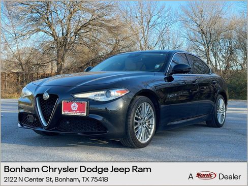 Used 2018 Alfa Romeo Giulia Ti w/ Quick Order Package 22X Lusso image 1