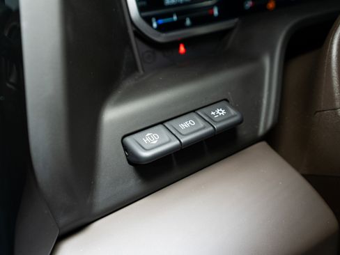 Used 2024 GMC Sierra 2500 Denali w/ Technology Package image 32