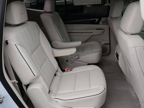 New 2026 Buick Enclave Avenir w/ Super Cruise Package image 25