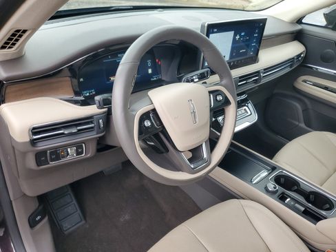 Used 2023 Lincoln Corsair Reserve w/ Equipment Group 201A image 13