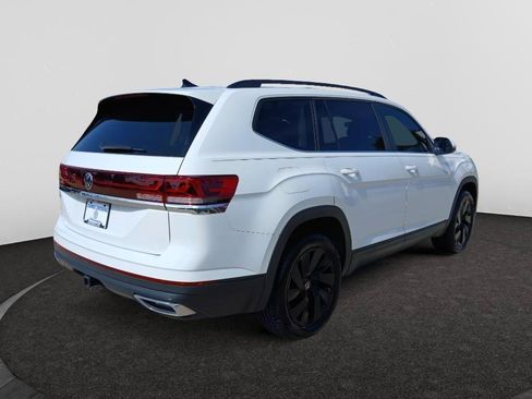 Used 2025 Volkswagen Atlas SE w/ Panoramic Sunroof Package FWD image 7