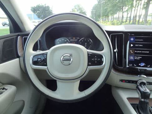 Used 2019 Volvo XC60 T5 Inscription AWD/4WD image 19