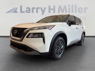 Used 2023 Nissan Rogue S FWD video 1