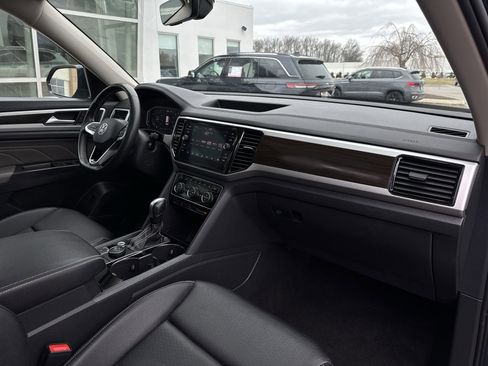 Used 2023 Volkswagen Atlas SE w/ Panoramic Sunroof Package image 28