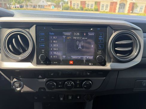 Used 2019 Toyota Tacoma Limited RWD image 23
