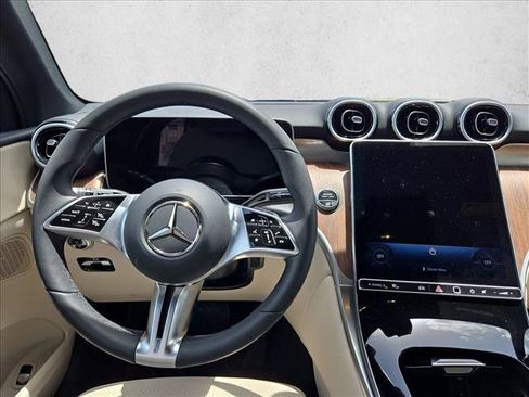 Used 2026 Mercedes-Benz GLC 300 image 15