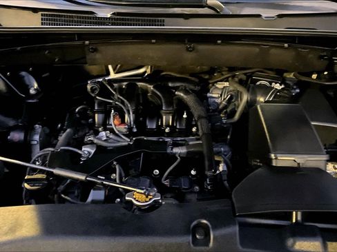 Used 2017 Toyota Highlander XLE image 10