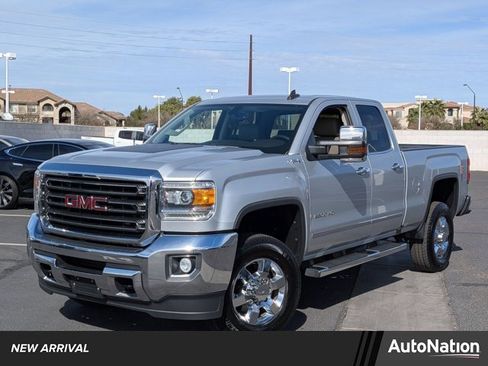 Used 2017 GMC Sierra 2500 SLT image 1