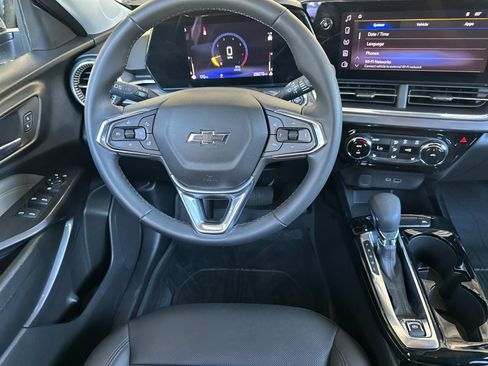 Used 2024 Chevrolet Trax ACTIV w/ Driver Confidence Package image 14