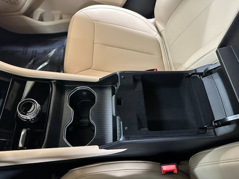 New 2025 Jeep Grand Cherokee Limited w/ Black Appearance Package image 32