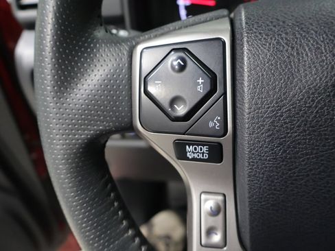 Used 2024 Toyota 4Runner SR5 AWD/4WD image 31
