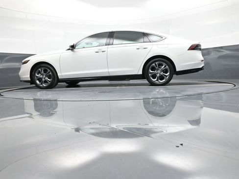 Certified 2024 Honda Accord EX-L image 32