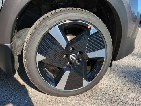 New 2026 Nissan Kicks SR FWD image 11
