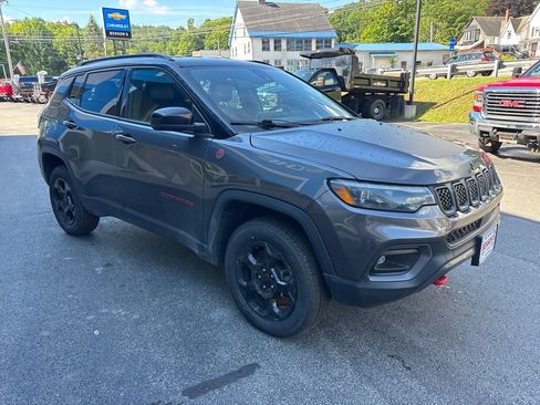 Used 2023 Jeep Compass Trailhawk w/ Trailhawk Elite Group AWD/4WD image 8