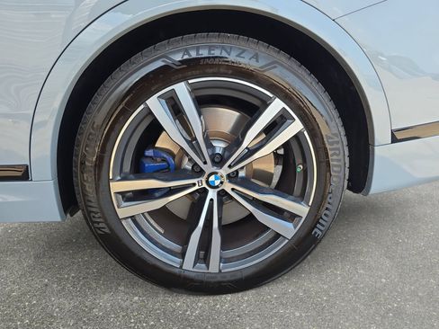 Used 2024 BMW X7 M60i AWD/4WD image 32