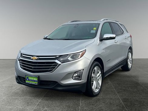 Used 2020 Chevrolet Equinox Premier image 3