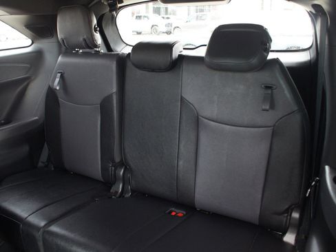 Used 2023 Toyota Sienna XLE Woodland Edition image 18